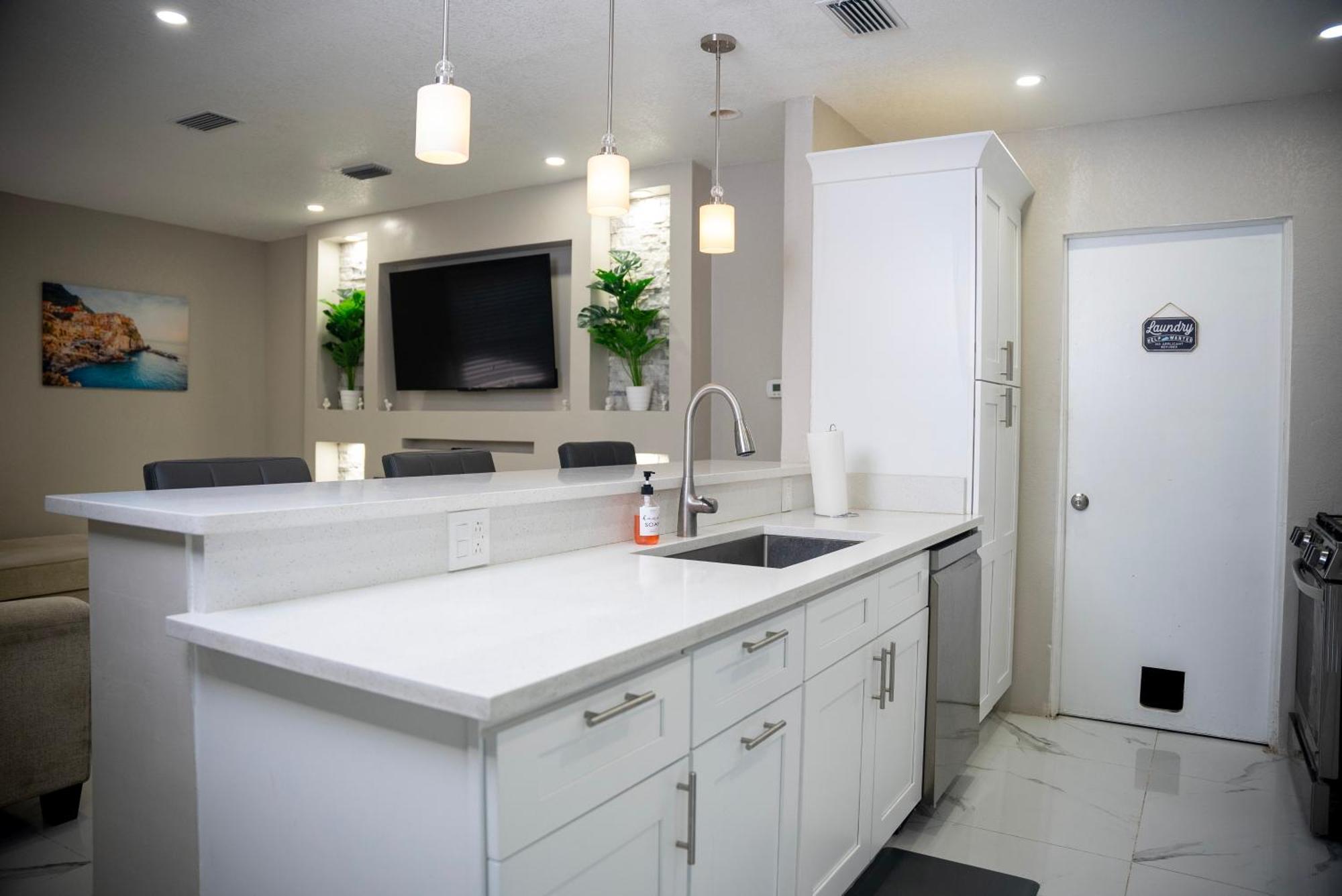 Stunning Modern Home In Tampa With Pool - Just 5 Minutes From Airport! Exterior foto